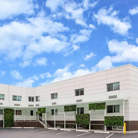 Ramada By Wyndham Bronx Hotel Ню Йорк Екстериор снимка