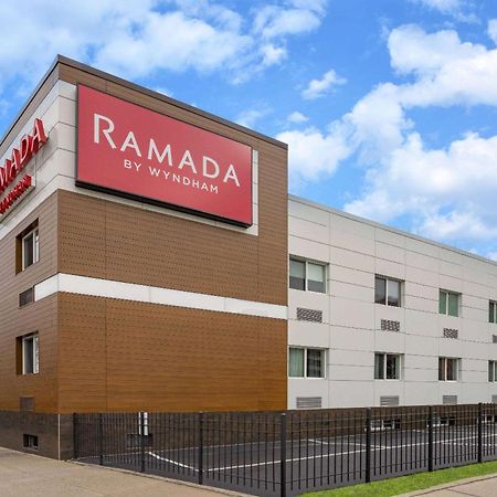 Ramada By Wyndham Bronx Hotel Ню Йорк Екстериор снимка