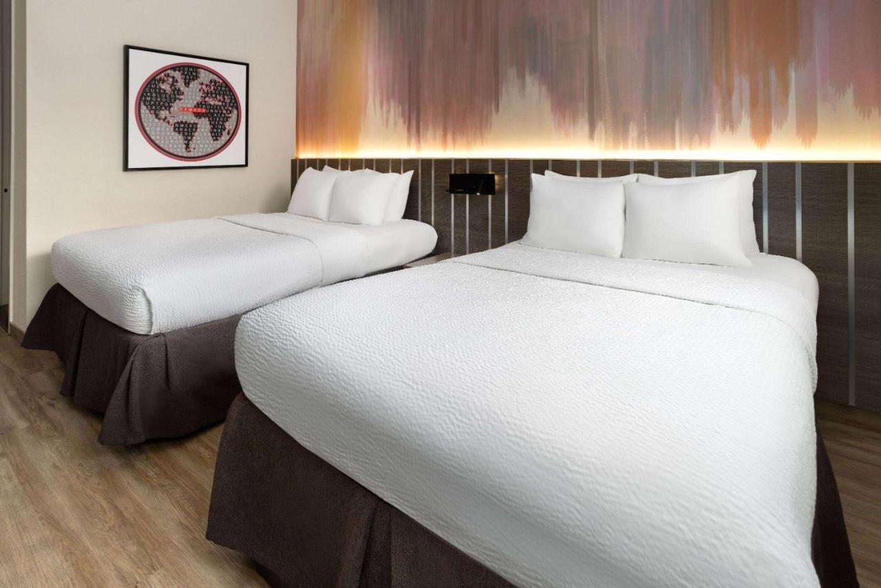 Ramada By Wyndham Bronx Hotel Ню Йорк Екстериор снимка