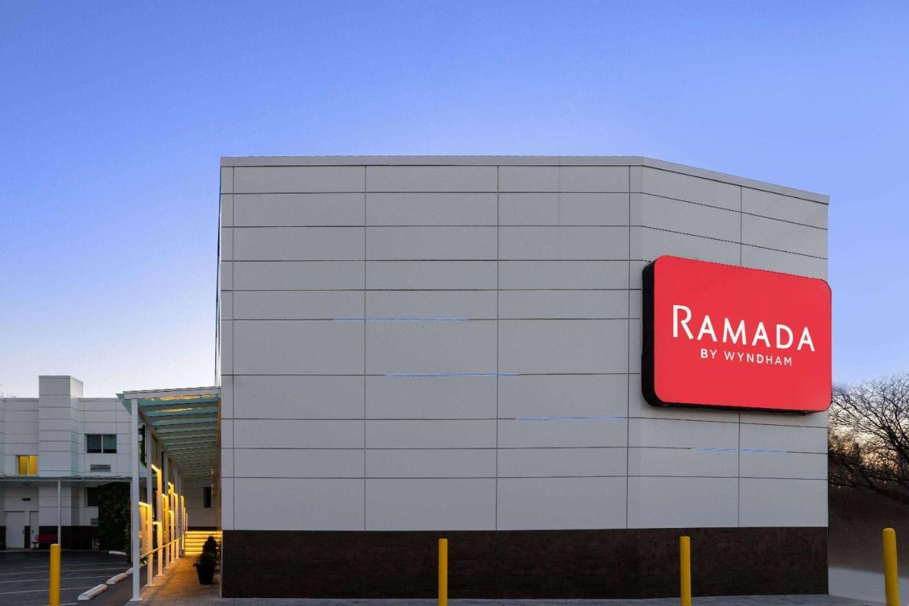 Ramada By Wyndham Bronx Hotel Ню Йорк Екстериор снимка